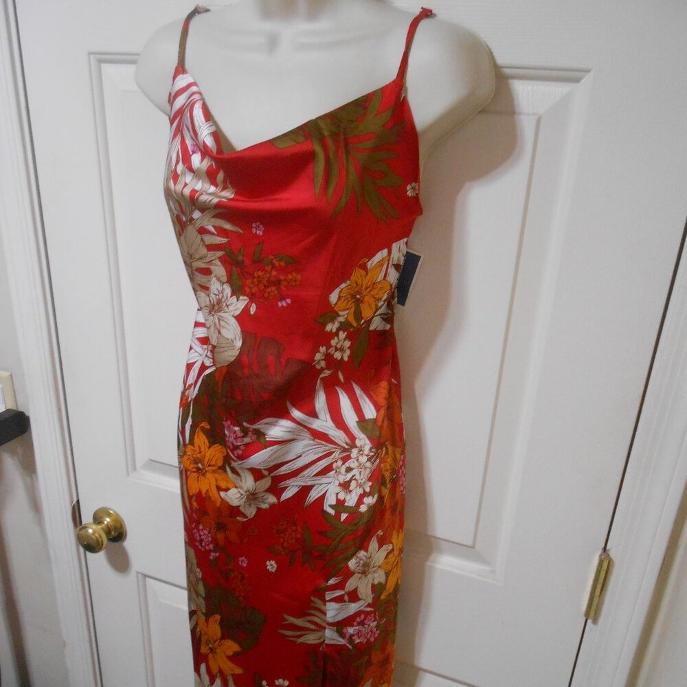 NEW PAPER HEART LONG STYLISH DRESS SZ M FLORAL PRINT ADJUSTABLE SPAGHETTI STRAPS